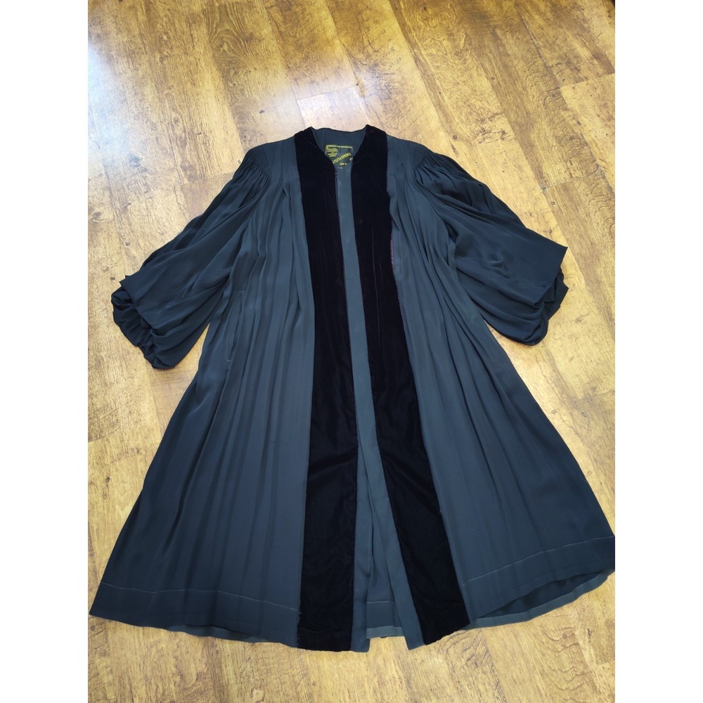 Bentley & Simon Pulpit Clergy Robe Black Velvet Panels Vestment Style VTG **READ